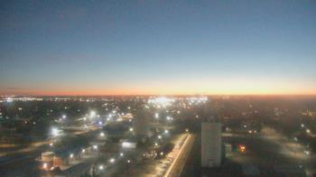 Weather camera view of Garden City Coop Inc - city center.