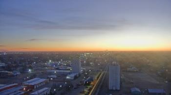 Weather camera view of Garden City Coop Inc - city center.