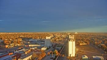 Weather camera view of Garden City Coop Inc - city center.