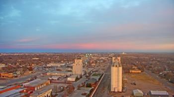 Weather camera view of Garden City Coop Inc - city center.