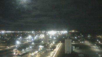 Weather camera view of Garden City Coop Inc - city center.