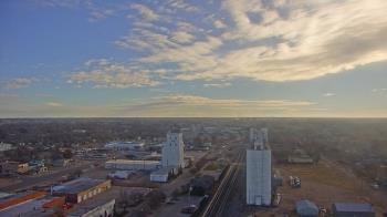 Weather camera view of Garden City Coop Inc - city center.