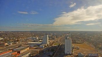 Weather camera view of Garden City Coop Inc - city center.