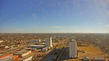 Weather camera view of Garden City Coop Inc - city center.