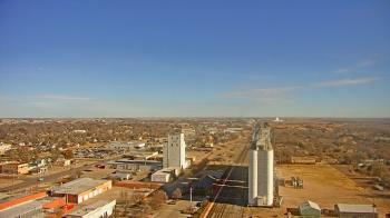 Weather camera view of Garden City Coop Inc - city center.