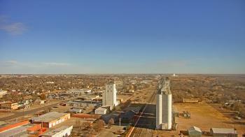 Weather camera view of Garden City Coop Inc - city center.