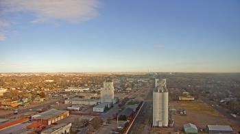 Weather camera view of Garden City Coop Inc - city center.