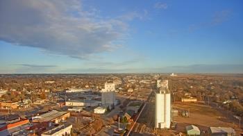 Weather camera view of Garden City Coop Inc - city center.