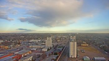 Weather camera view of Garden City Coop Inc - city center.