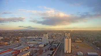 Weather camera view of Garden City Coop Inc - city center.