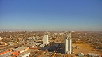 Weather camera view of Garden City Coop Inc - city center.