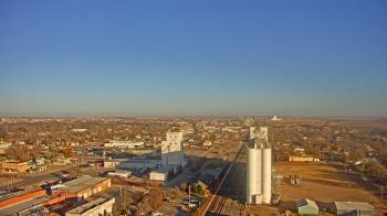 Weather camera view of Garden City Coop Inc - city center.