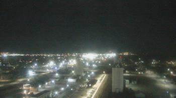 Weather camera view of Garden City Coop Inc - city center.