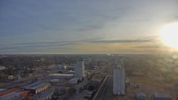 Weather camera view of Garden City Coop Inc - city center.