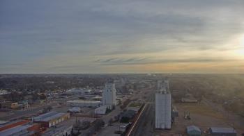 Weather camera view of Garden City Coop Inc - city center.
