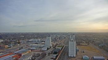 Weather camera view of Garden City Coop Inc - city center.
