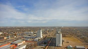 Weather camera view of Garden City Coop Inc - city center.