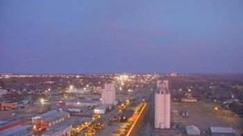 Weather camera view of Garden City Coop Inc - city center.