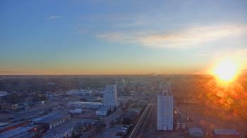 Weather camera view of Garden City Coop Inc - city center.