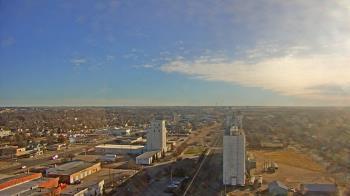 Weather camera view of Garden City Coop Inc - city center.