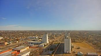 Weather camera view of Garden City Coop Inc - city center.