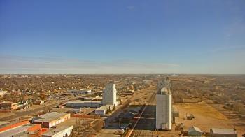 Weather camera view of Garden City Coop Inc - city center.