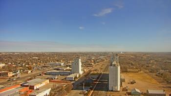 Weather camera view of Garden City Coop Inc - city center.