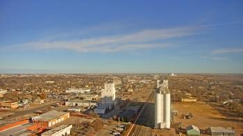 Weather camera view of Garden City Coop Inc - city center.
