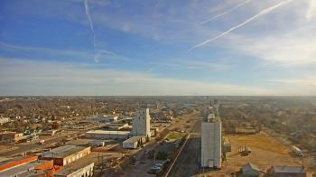 Weather camera view of Garden City Coop Inc - city center.