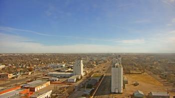 Weather camera view of Garden City Coop Inc - city center.