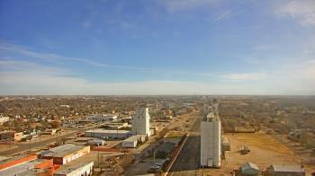 Weather camera view of Garden City Coop Inc - city center.