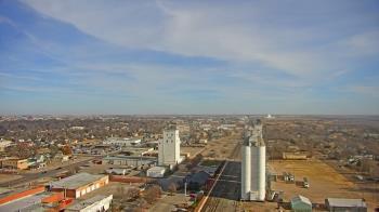 Weather camera view of Garden City Coop Inc - city center.