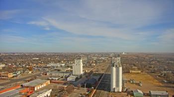 Weather camera view of Garden City Coop Inc - city center.