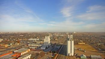 Weather camera view of Garden City Coop Inc - city center.