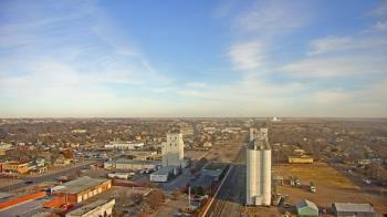 Weather camera view of Garden City Coop Inc - city center.