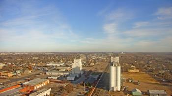 Weather camera view of Garden City Coop Inc - city center.
