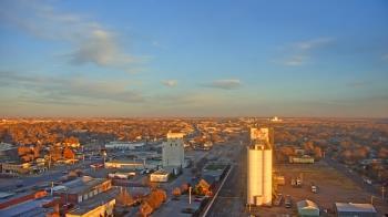 Weather camera view of Garden City Coop Inc - city center.