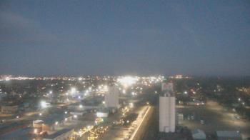 Weather camera view of Garden City Coop Inc - city center.