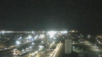 Weather camera view of Garden City Coop Inc - city center.