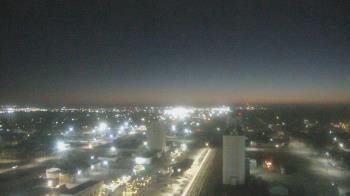 Weather camera view of Garden City Coop Inc - city center.