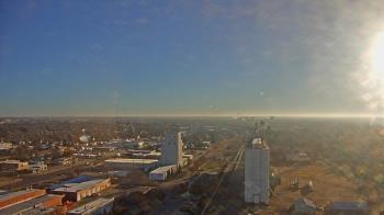 Weather camera view of Garden City Coop Inc - city center.