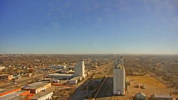 Weather camera view of Garden City Coop Inc - city center.