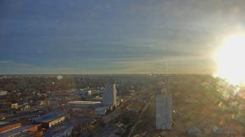 Weather camera view of Garden City Coop Inc - city center.