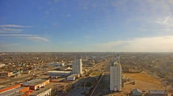 Weather camera view of Garden City Coop Inc - city center.