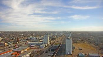 Weather camera view of Garden City Coop Inc - city center.