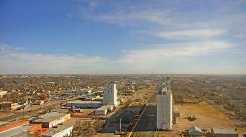Weather camera view of Garden City Coop Inc - city center.