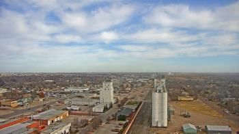 Weather camera view of Garden City Coop Inc - city center.
