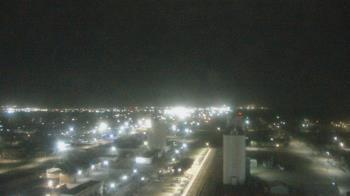 Weather camera view of Garden City Coop Inc - city center.