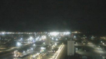 Weather camera view of Garden City Coop Inc - city center.