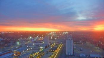 Weather camera view of Garden City Coop Inc - city center.